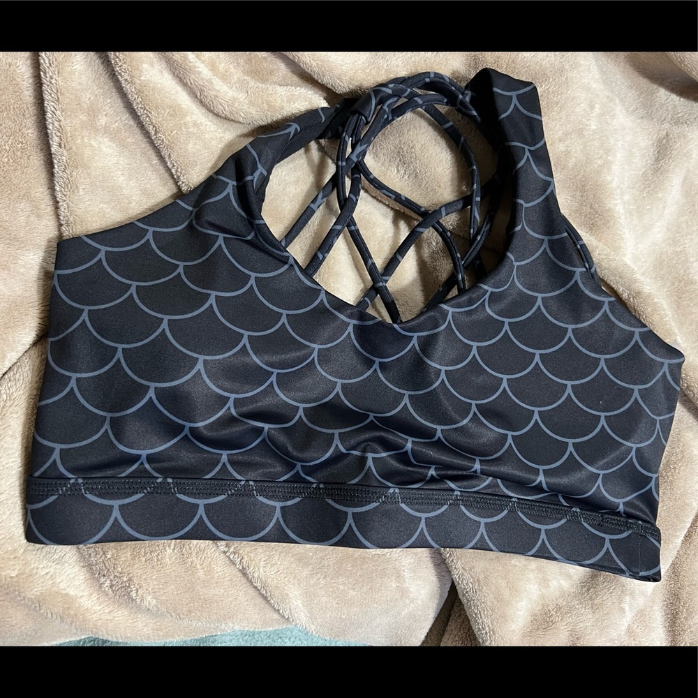 CVG sports bra, butterfly back black dragon print